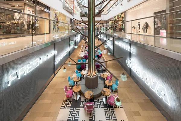 Bild: Köln Arcaden – Neues Shoppingerlebnis auf der „Schäl Sick“