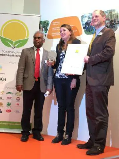 SRH-Studierende gewinnt den „Forschungspreis Bio-Lebensmittelwirtschaft“ Bild: SRH-Studierende gewinnt den „Forschungspreis Bio-Lebensmittelwirtschaft“