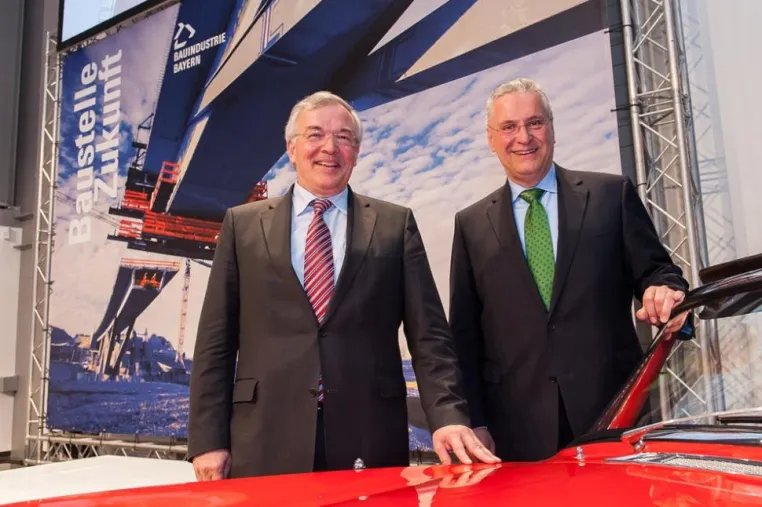 Bild: Thomas Bauer und Innenminister Joachim Herrmann beim Unternehmertag der Bayerischen Bauindustrie 2013