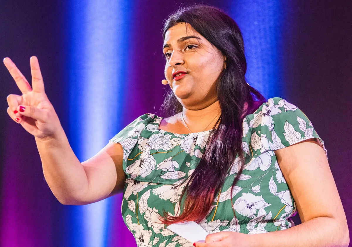 Empowerment Expertin in Aktion (© Dominik Pfau)