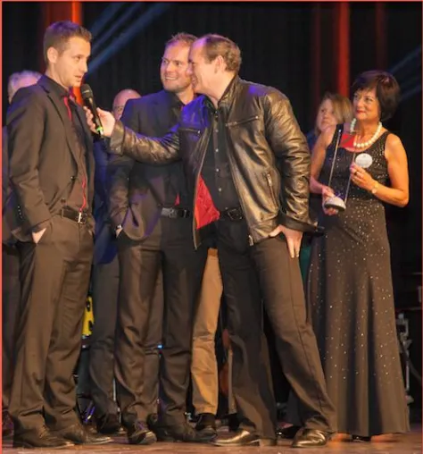 MARKENKONSTRUKT gewinnt Gold und rockt zum 22. COMPRIX 2014 Bild: MARKENKONSTRUKT gewinnt Gold und rockt zum 22. COMPRIX 2014