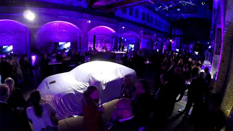 Bild: Zeitraffer Porsche Panamera Präsentation (4K) - Porsche Zentrum Lübeck