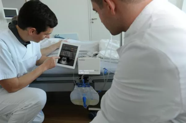 Bild: Vernetztes und intelligentes System zur Blasenspülung entlastet Ärzte und Pflegepersonal