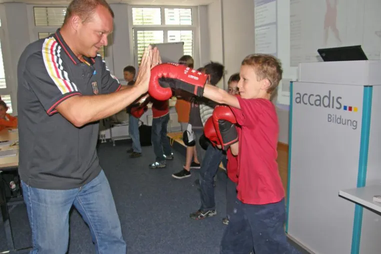 Bild: Was hat Sport mit Mathe zu tun? accadis KinderHochschule mit dem Projekt Grundschule in Bewegung