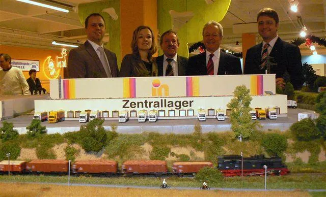 25 große Modellbahnen und neun Spielanlagen für Kinder bei Möbel Inhofer Bild: 25 große Modellbahnen und neun Spielanlagen für Kinder bei Möbel Inhofer