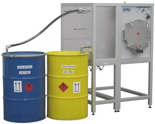 Bild: COMPACT reinigt Lösemittel - Recyclinganlage für brennbare Lösungsmittel