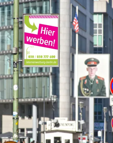 Bild: Laternenwerbung steigert Marken-Bekanntheit in Berlin