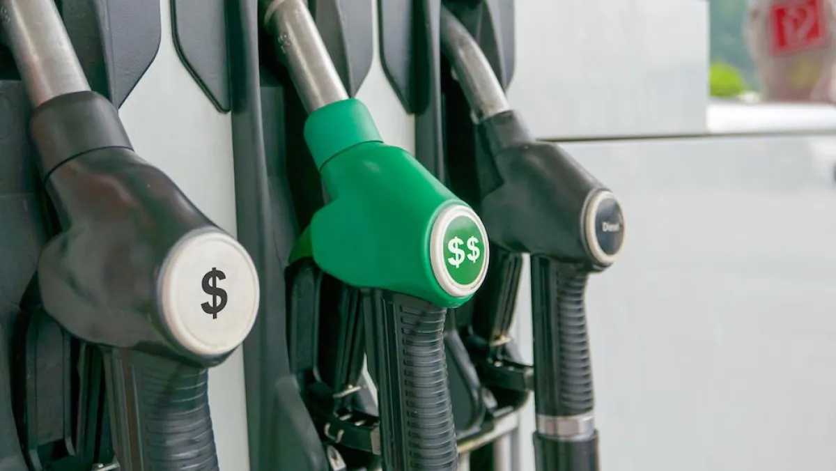 Zapfhähne an Tankstelle