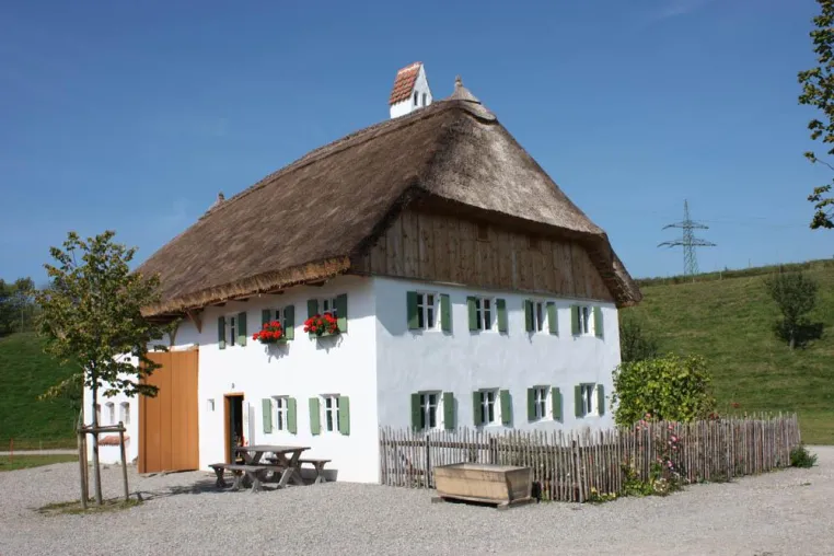 Bild: Stilvolles Wohnen in historischen Gemäuern