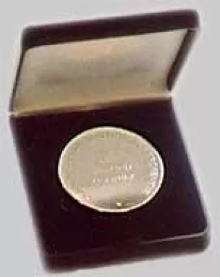 Bild: Verleihung der Mensch Umwelt Tierschutz-Medaille an „Schüler für Tiere“ in Frankfurt/Main