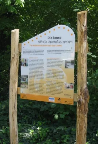 Sonnen-Lehrpfad unterstützt das Projekt "CO2-neutraler Zoo Landau" Bild: Sonnen-Lehrpfad unterstützt das Projekt "CO2-neutraler Zoo Landau"