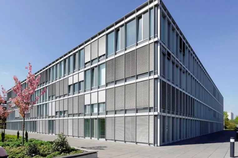 Neuer Standort: Business Center DER THÜNKER zieht ins artquadrat Bild: Neuer Standort: Business Center DER THÜNKER zieht ins artquadrat