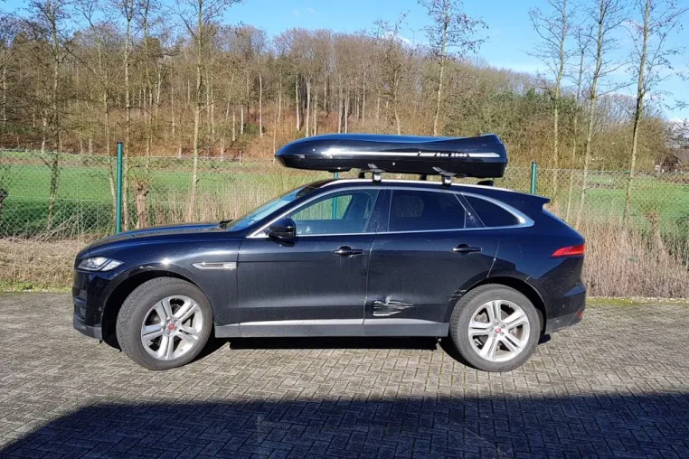 Bild: Exklusive Dachbox aus Glasfaserkunststoff bei 200 km/h im Windkanal getestet