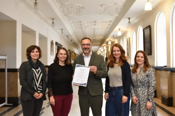 Bild: Gesund arbeiten in Kiel: Landeshauptstadt erhält Auszeichnung