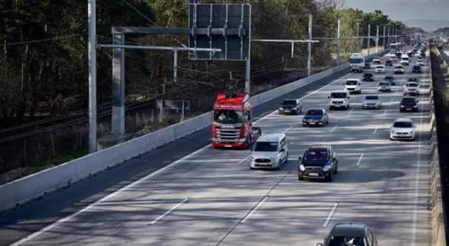 Bild: Elektrifizierung von Straßen für Oberleitungs-Lkw mit Hybridantrieb