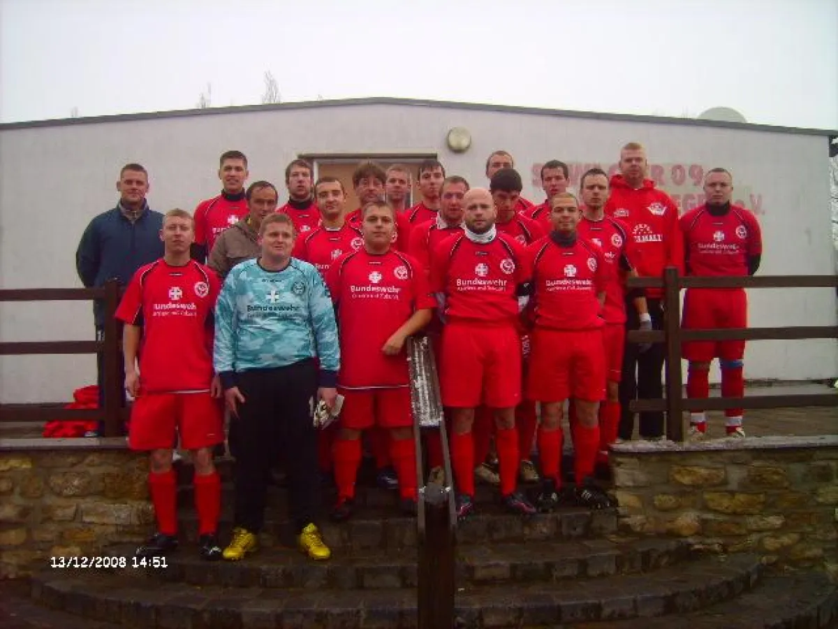 1. Herrenmannschaft des SV Wacker 09 Westeregeln im neuen Outfit