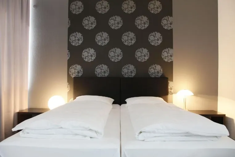Hotel Schempp in Bobingen präsentiert sich nach Umbau auf 4-Sterne Niveau Bild: Hotel Schempp in Bobingen präsentiert sich nach Umbau auf 4-Sterne Niveau