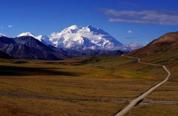 Bild: Wo das Abenteuer nie zu Ende geht - Der Denali Nationalpark in Alaska beeindruckt mit seiner wilden Schönheit
