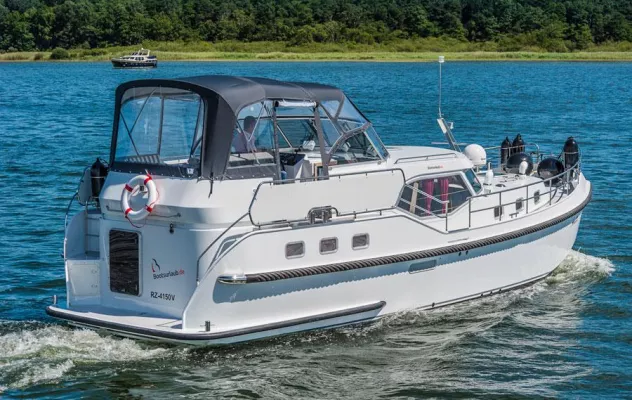 Bild: Yachtcharter Schulz präsentiert Hausboot Neuheit auf der BOOT & FUN Berlin