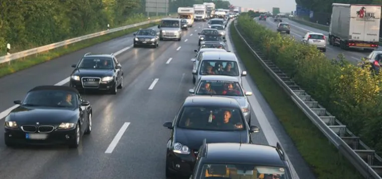 Bild: Herbstferien in sieben Bundesländern: Die Straßen werden voller