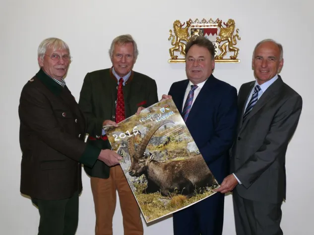 Bild: Der Schulkalender 2015 ist da – „Wild ohne Jagdzeit“ ist das diesjährige Leitthema