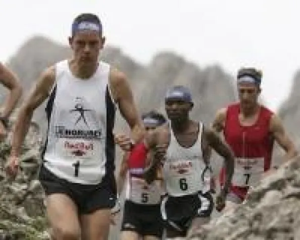 Bild: Red Bull Dolomitenmann - Die Uhr tickt