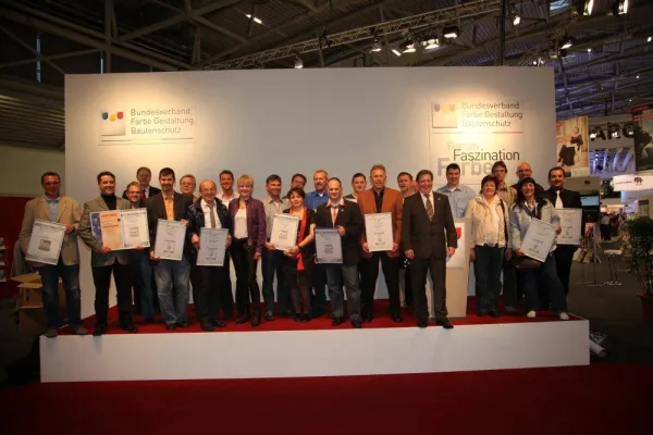 Bild: Maler und Lackierer: QUALITÄT IST IHR HANDWERK! Spitzenbetriebe mit qih-Gütesiegel ausgezeichnet