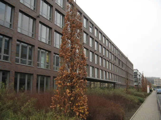 Bild: Zukunftsweisendes Zeichen in der Sparkassen-Finanzgruppe: DSGF überspringt 100-Millionen- Umsatzmarke