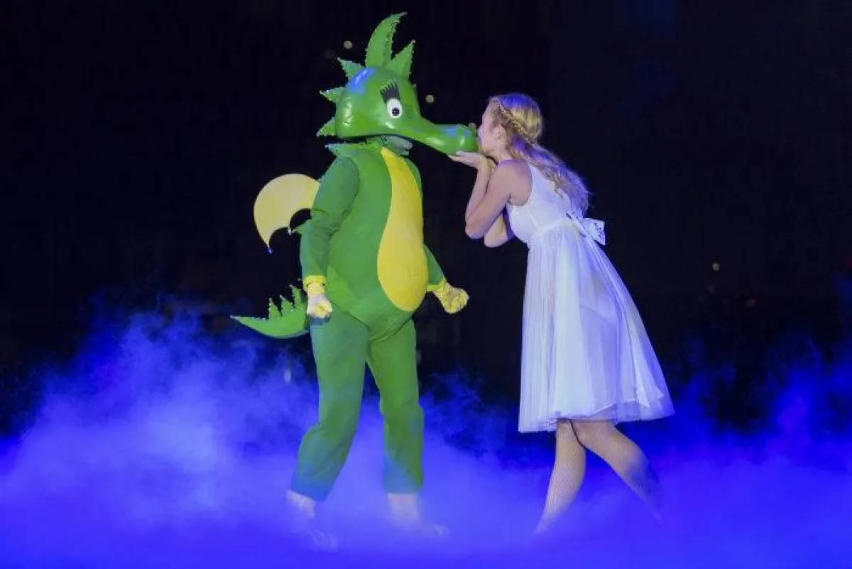 Tabaluga mit Lilly (Pressefoto Andr Havergo)