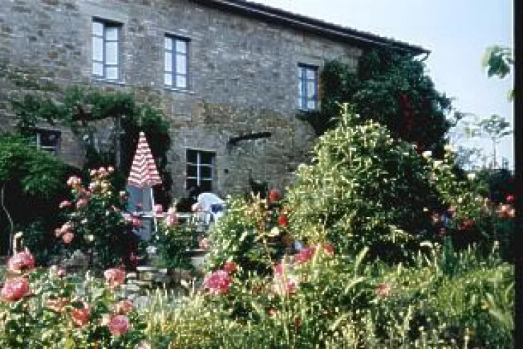 Urlaub 2010, Agriturismo Villa La Rogaia in Umbrien bietet rollstuhlgerechte Ferienwohnungen an Bild: Urlaub 2010, Agriturismo Villa La Rogaia in Umbrien bietet rollstuhlgerechte Ferienwohnungen an