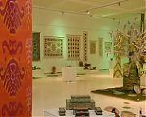 Bild: “Art Week Style.Uz-2010” eröffnet ihre Pforten