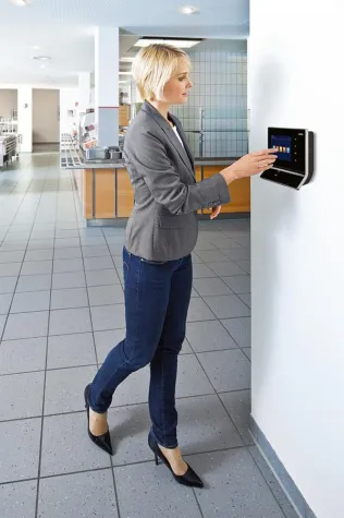 Bild: Personal 2013: Die neue Terminalgeneration B-web 97 00 von Kaba