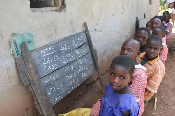 Stiftung finanziert Schulprojekt in Uganda Bild: Stiftung finanziert Schulprojekt in Uganda