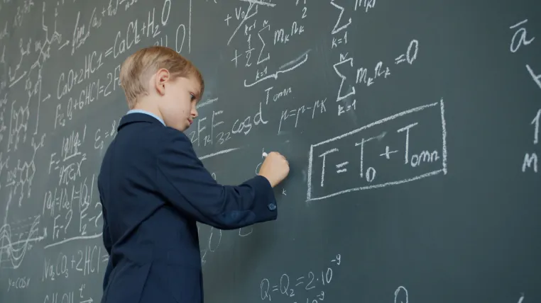 Bild:  Wenn der Schulstart nach den Ferien zur seelischen Belastung wird - Tipps für Eltern