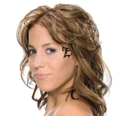 LaFee Autogrammstunden, am 14. Februar 2009 Bild: LaFee Autogrammstunden, am 14. Februar 2009