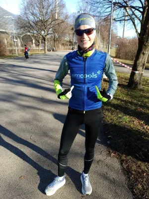 Unschlagbares Duo: Erfolgsläuferin Thea Heim startet Kooperation mit emcools Bild: Unschlagbares Duo: Erfolgsläuferin Thea Heim startet Kooperation mit emcools