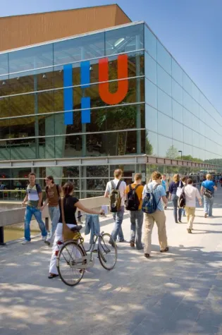 Bild: Studieren auf Englisch – Voll im Trend