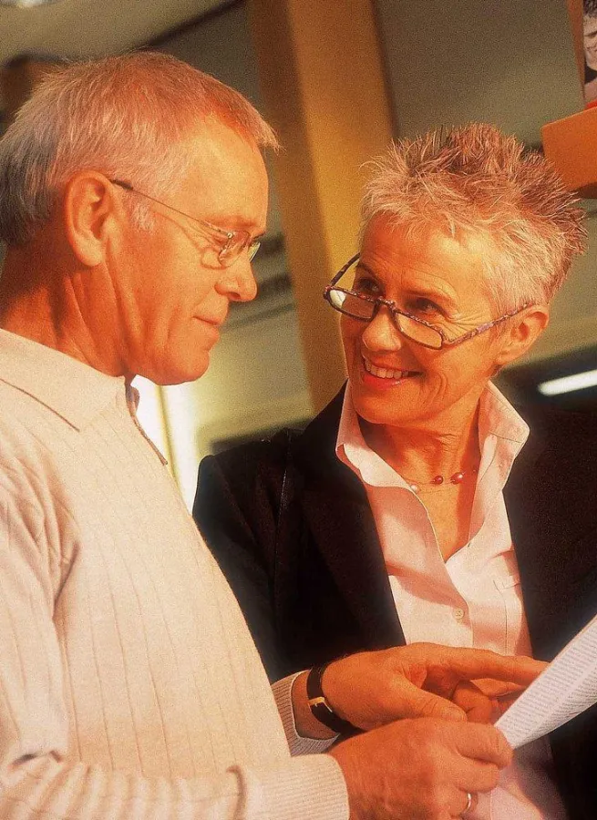 Wenn man  55 oder älter ist, sollte man die verbleibende Zeit bis zum Ruhestand richtig nutzen und die Finanzen für den Ruhestand regeln. Hilfreich ist der kostenlose  \