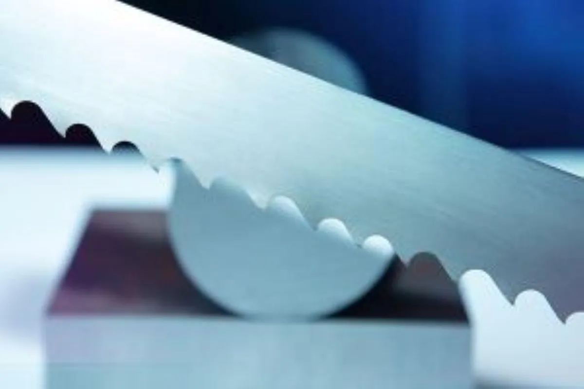 Breites Spektrum an innovativen Sägeprodukten der Marken ATORN und ORION.