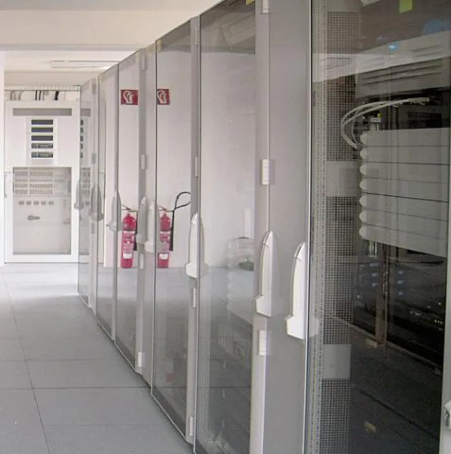 Moderne Glasfaseranbindungen und höchste Daten- und Ausfallsicherheit