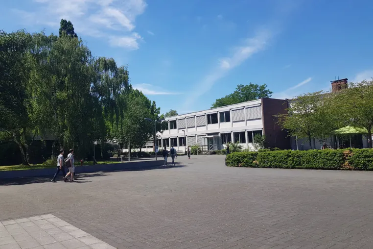 Bild: Ausbildung mit Sprachen für internationale Karriere: Übersetzer- und Dolmetscherschule Köln informiert