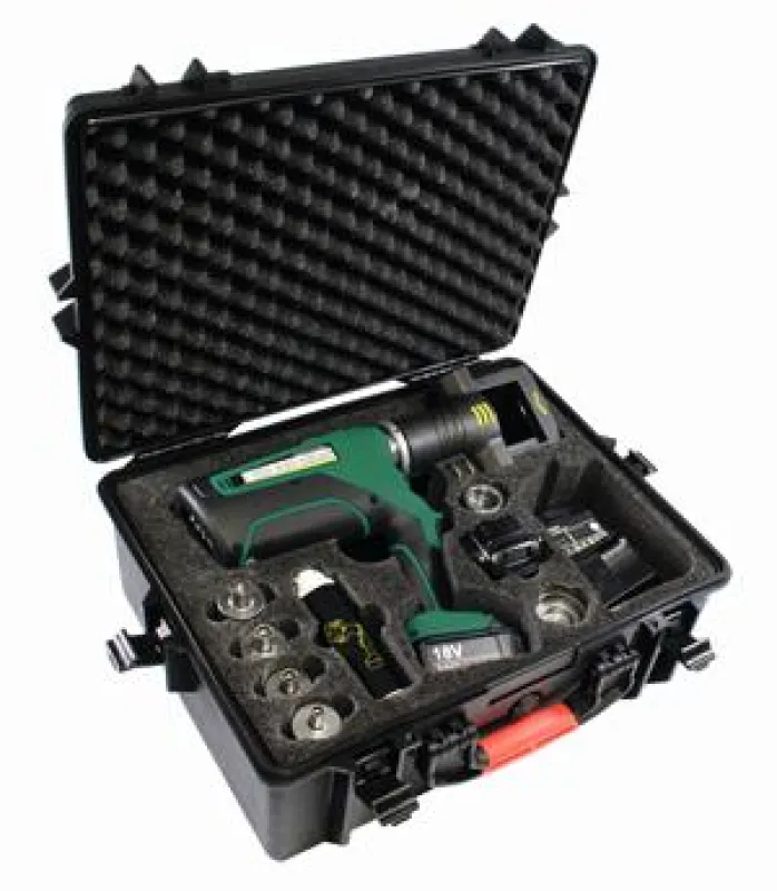 Die neue mobile Montagemaschine im STAUFF Press-Programm kommt ohne externe Energieversorgung aus
