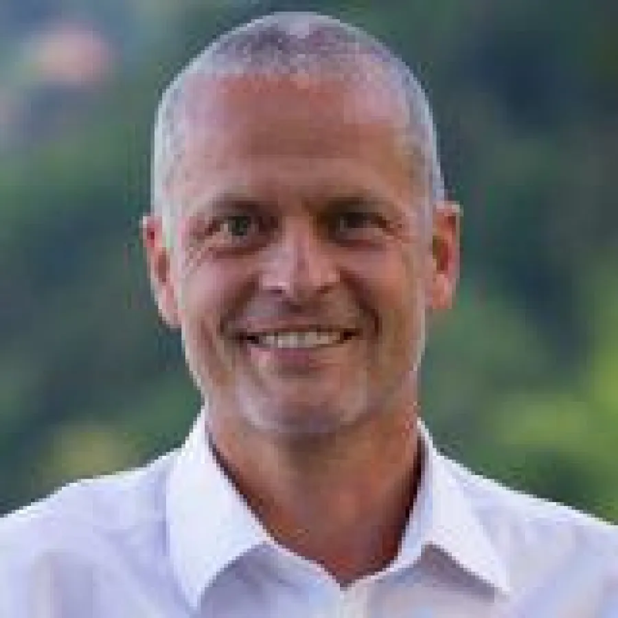 Jürgen T. Knauf, Unternehmensberater und Bestellerautor