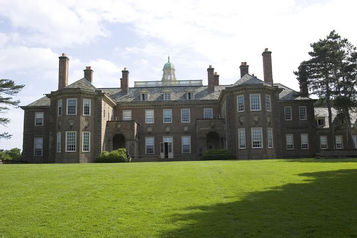 Crane Estate (c) Trustees of Reservations