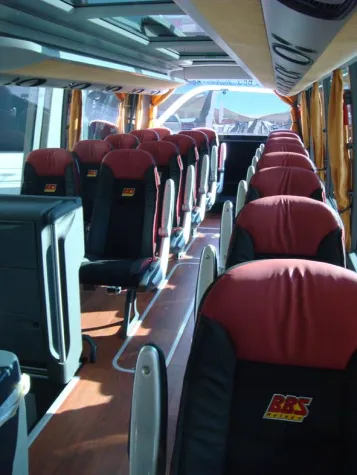 Bild: Juwel-Panoramabusse mit neuartiger Bestuhlung bei BBS Reisen