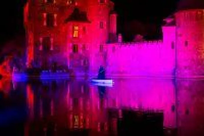 Zwei Nächte lang Halloween auf Burg Satzvey in der Eifel Bild: Zwei Nächte lang Halloween auf Burg Satzvey in der Eifel