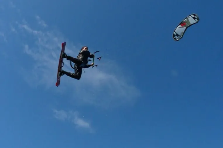 Ausbildung zum Kitesurf-Lehrer an der Ostsee Bild: Ausbildung zum Kitesurf-Lehrer an der Ostsee