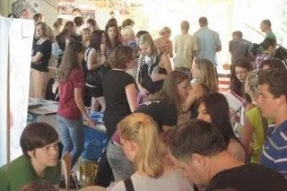 Mainzer Schüler mit Fernweh-Wind in den Segeln / JUBi-Messe informiert zu Schüleraustausch, Au-Pair und Meer Bild: Mainzer Schüler mit Fernweh-Wind in den Segeln / JUBi-Messe informiert zu Schüleraustausch, Au-Pair und Meer