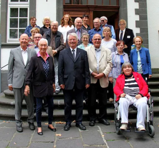 Bild: Absurdes Theater in der rheinischen Kirchenordnung