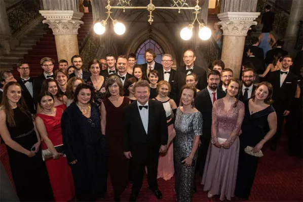 Bild: Computerwissenschaftlerin Anna Lukina: Denkende Maschinen, Mensch und Natur am Wissenschaftsball 2019